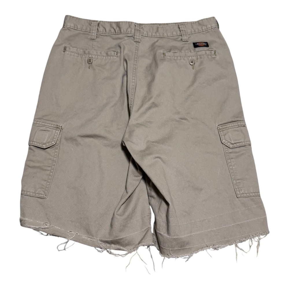 2000s Dickies Tan/Khaki Cargo Distressed Frayed Shorts Men's 32 (Fits‎ 32.5)